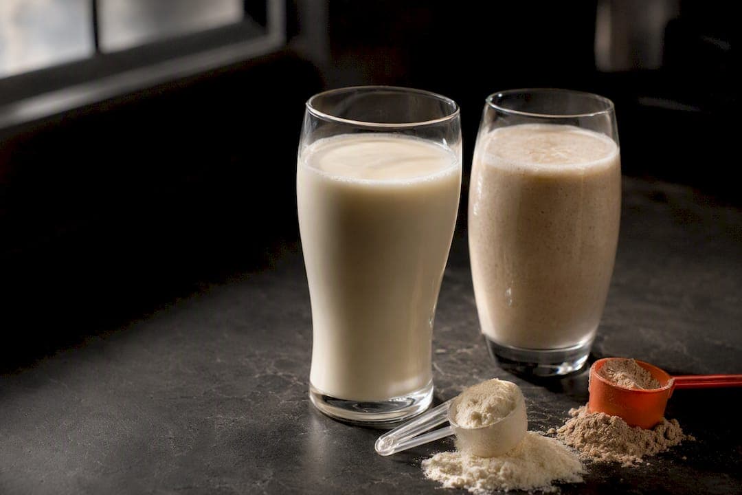 Hit 2.5–3 g Leucine: Plant Protein That Matches Whey for Lifters 40+
