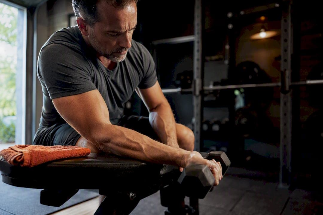6–12 Week Tennis Elbow Plan That Lets Lifters Over 40 Keep Training
